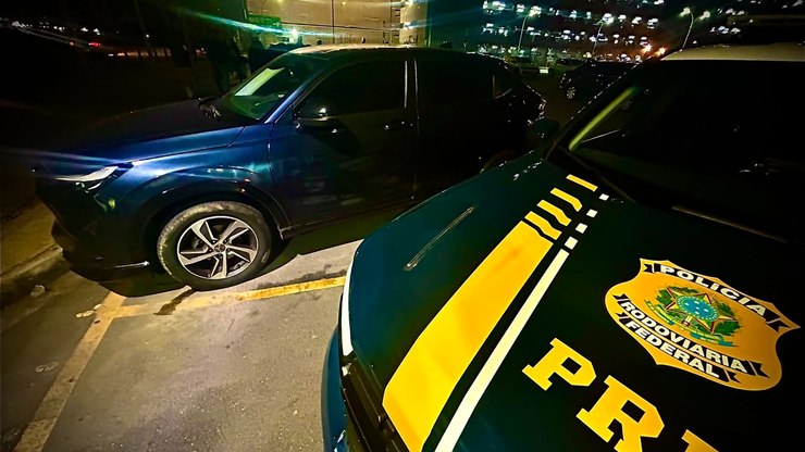 PRF recupera veículo roubado no Aeroporto de Guarulhos