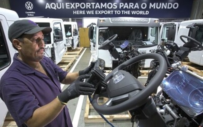 VW Caminhões e Ônibus alcança recorde em produção internacional VW Caminhões e Ônibus alcança recorde em produção internacional
