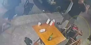 Vídeo: Homem se finge de morto para fugir de assalto no RJ