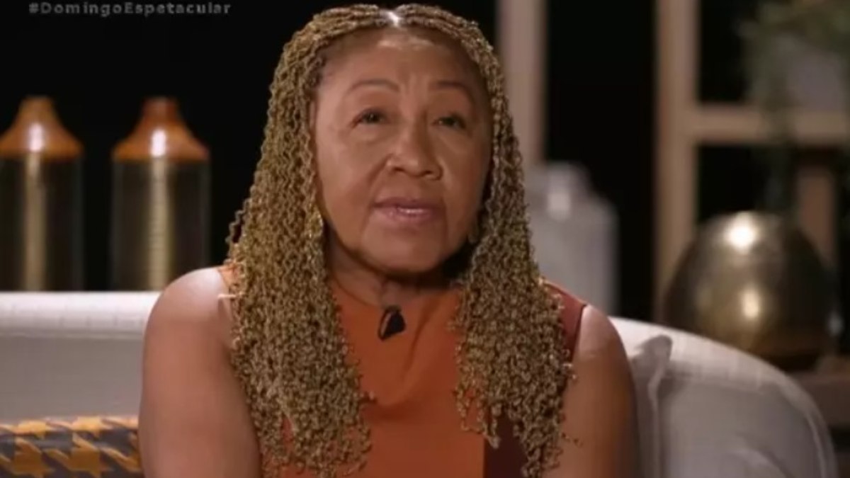 Mulher que se diz filha de Pelé pede exumação do corpo do ex-jogador Mulher que se diz filha de Pelé pede exumação do corpo do ex-jogador