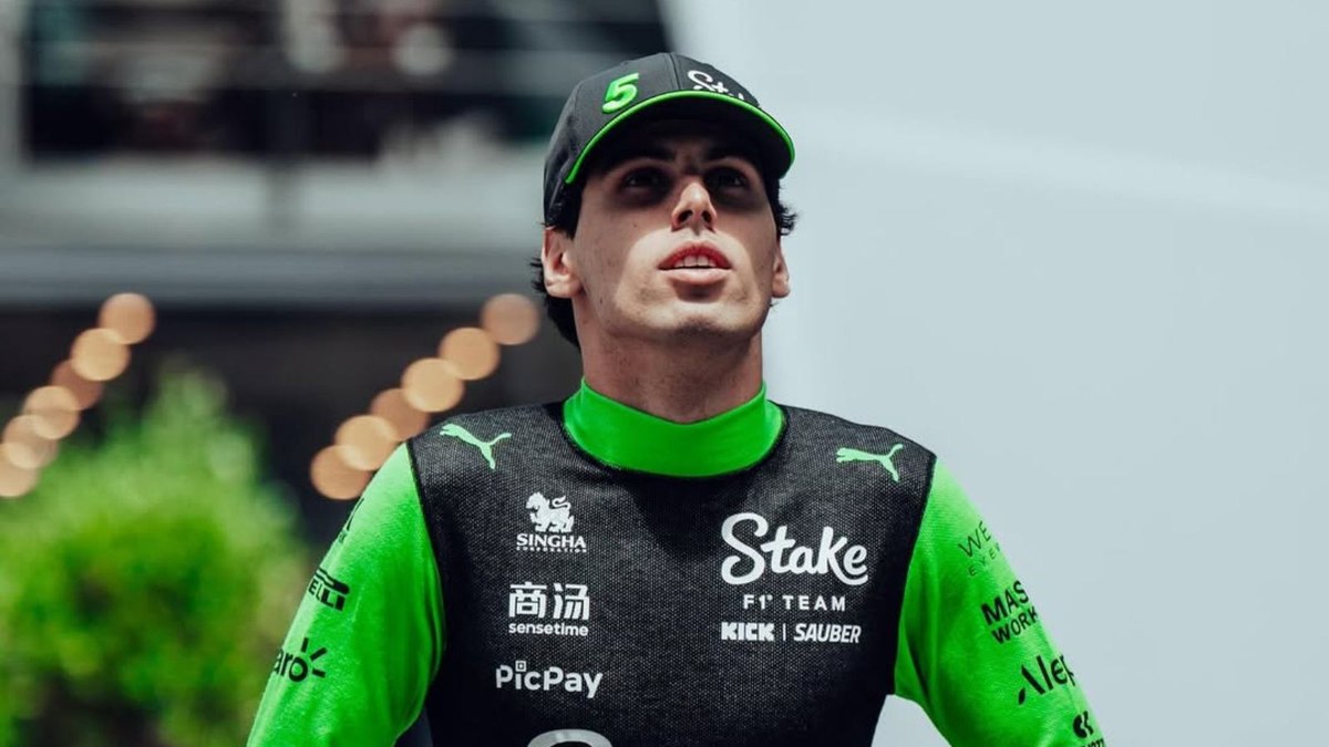 Bortoleto termina na 12° colocação, mas assume 11° após punição de Alexander Albon Bortoleto termina na 12° colocação, mas assume 11° após punição de Alexander Albon