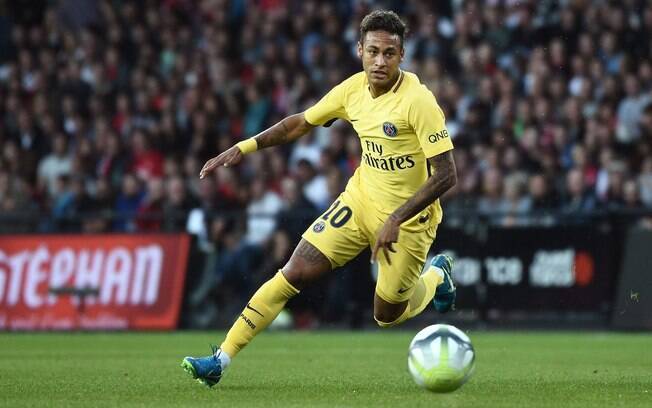 Neymar fez sua estreia com a camisa do PSG diante do Guingamp, em jogo válido pela 2ª rodada do Francês