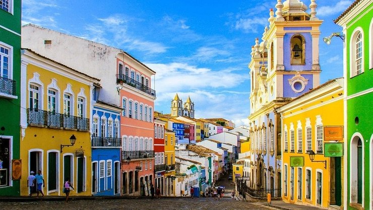 Salvador: patrimônio histórico, cultura e paisagens à beira-mar
