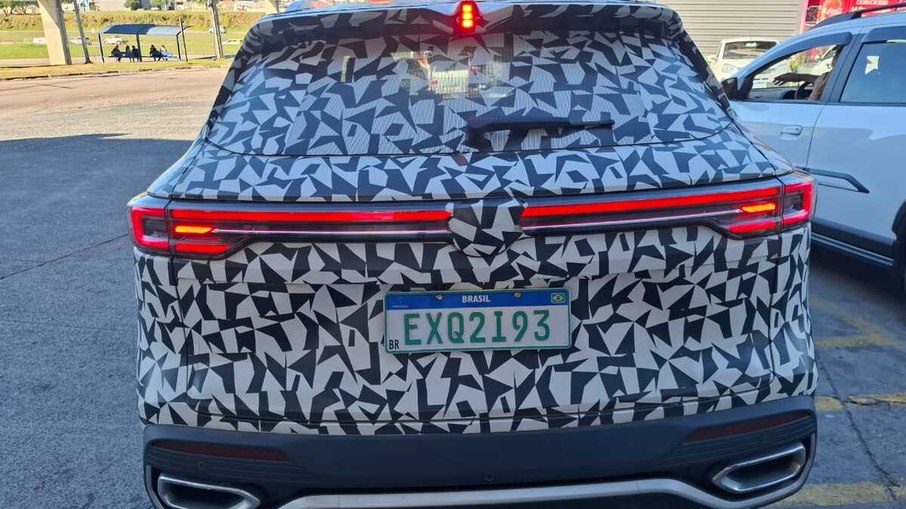 Traseira do CAOA Changan CS55 camuflado