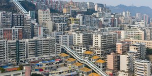 China inaugura a maior escada rolante ao ar livre do mundo