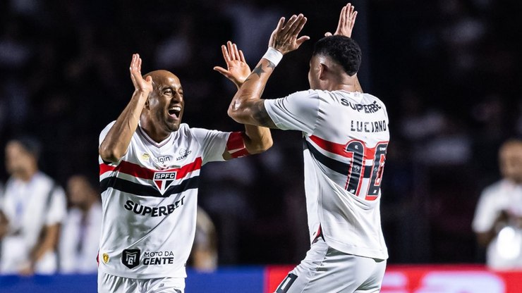 São Paulo vence o Santos com autoridade por 2 a 0 no Paulistão