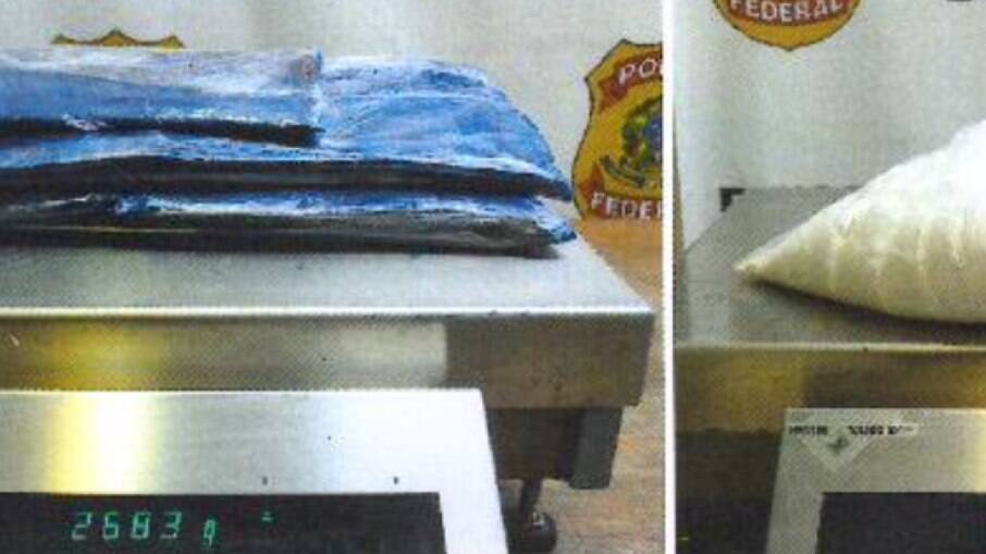 Quase 16 kg de cocaína foram apreendidos no aeroporto no final de semana. Quase 16 kg de cocaína foram apreendidos no aeroporto no final de semana.