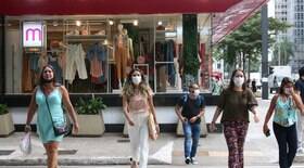 Três em cada 10 brasileiros usam máscara em locais abertos