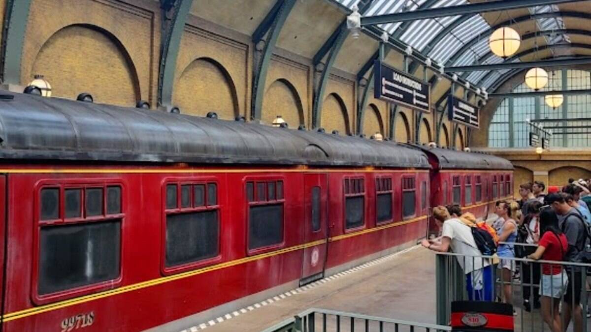 O Expresso de Hogwarts liga os dois parques secos da Universal