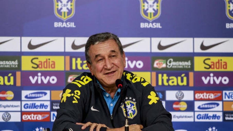 Carlos Alberto Parreira participou do sorteio da Copa do Brasil