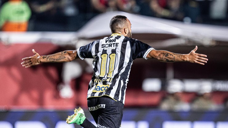 Guilherme%20quebra%20jejum%20e%20Santos%20vence%20o%20Vit%C3%B3ria