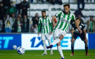 Nenê impede reação do Vasco e Juventude derrota equipe carioca