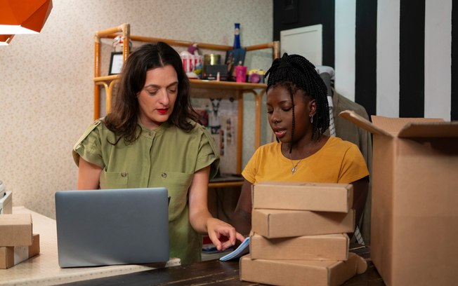 Expansão do e-commerce muda mapa logístico no Brasil