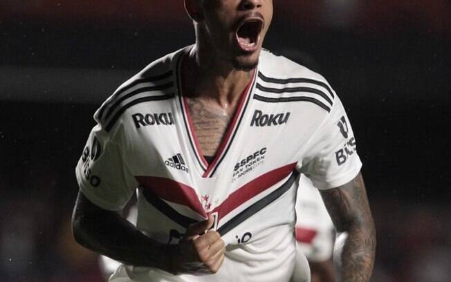 De contrato renovado com o São Paulo, Diego Costa lidera estatísticas no Campeonato Brasileiro