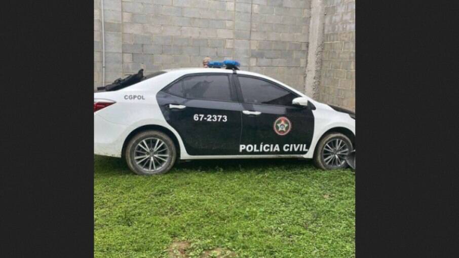 PC-RJ apreende viatura clonada usada pela milícia na Baixada Fluminense
