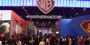 CCXP25: fãs interagem nos cenários das séries na Spoiler Night