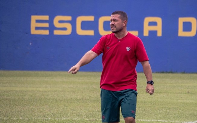 Felipe Canavan é o técnico da equipe do Fluminense, na categoria Sub-17 