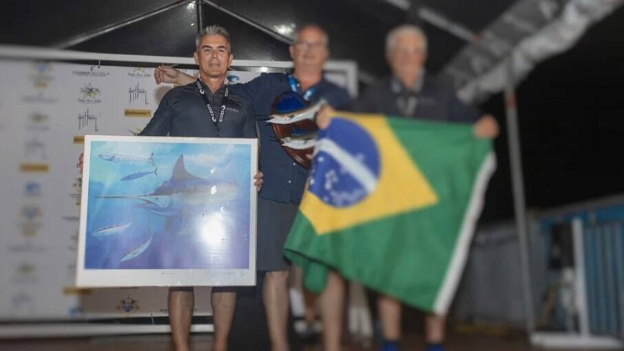 Rogério Andrade e sua equipe, em campeonato de pesca na Costa Rica