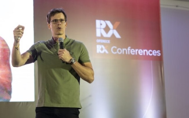 Na FEICON, César Cielo leva lições de resiliência ao setor da construção civil