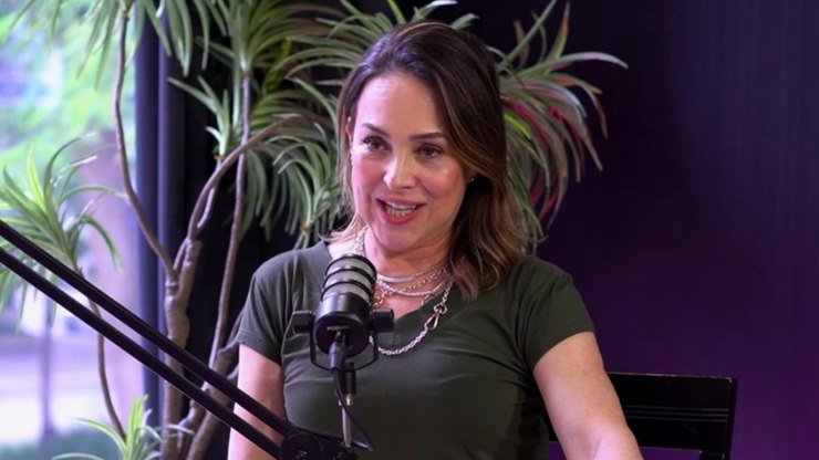 Gabriela Duarte desabafa sobre briga com Regina