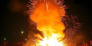 Vídeo mostra momento que depósito de fogos de artifício explode