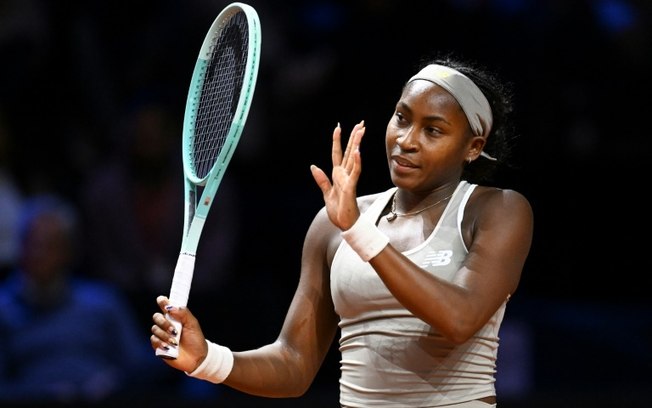 Coco Gauff durante sua vitória sobre Ella Seidel nas oitavas de final do torneio de Stuttgart, na Alemanha, em 17 de abril de 2025 Coco Gauff durante sua vitória sobre Ella Seidel nas oitavas de final do torneio de Stuttgart, na Alemanha, em 17 de abril de 2025