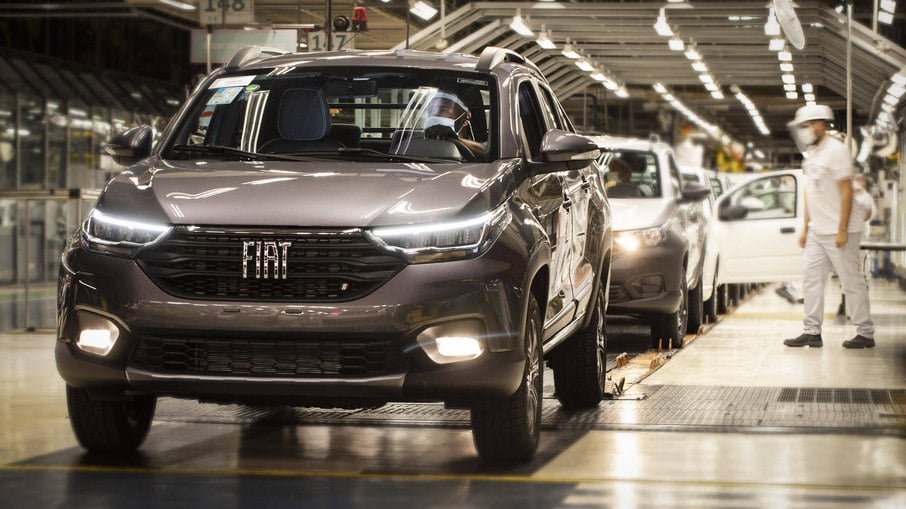 Fiat Strada lidera vendas em agosto e deverá ser o carro mais vendido do ano, considerando comerciais leves