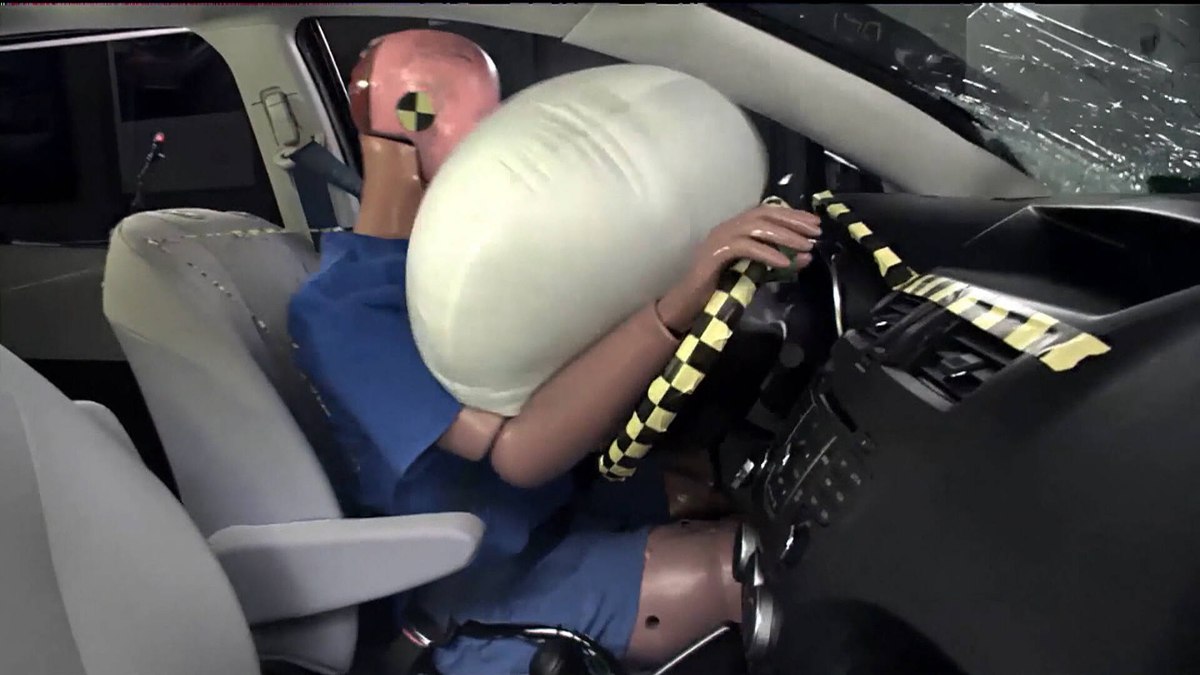 Se não foi usado e o painel não acusar algum problema, o airbag pode durar por muitos e muitos anos.