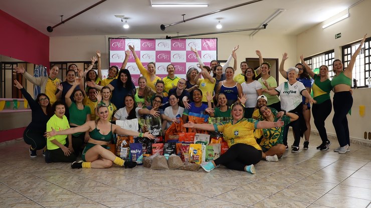 Aulão solidário arrecada 130 quilos de ração em Vinhedo