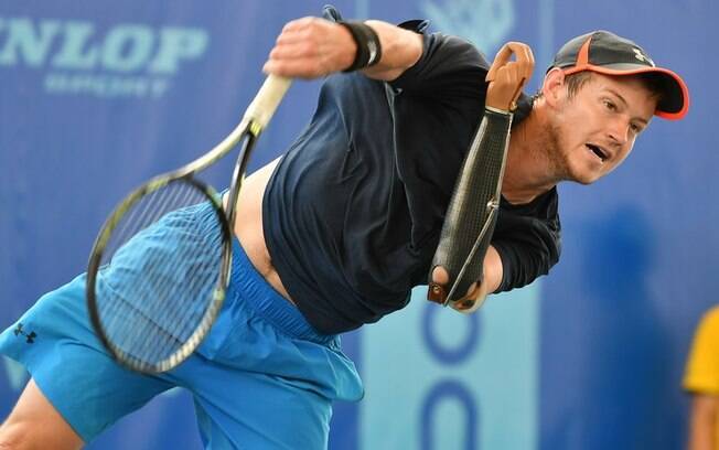 Alex Hunt se tornou o primeiro tenista sem braço a pontuar no ranking da ATP
