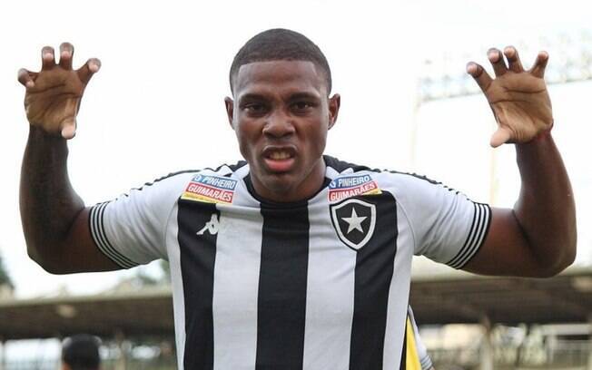 Gabriel Tigrão, do Botafogo, explica apelido: 'Toda vez que minha vó sonhava comigo dava tigre no bicho'