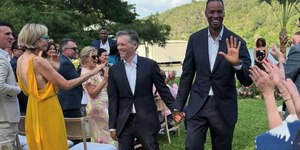 Primeiro jogador assumidamente gay da NBA se casa com produtor