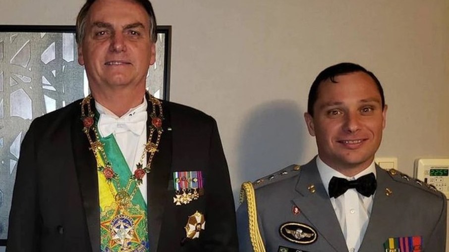 Jair Bolsonaro e o coronel Cid