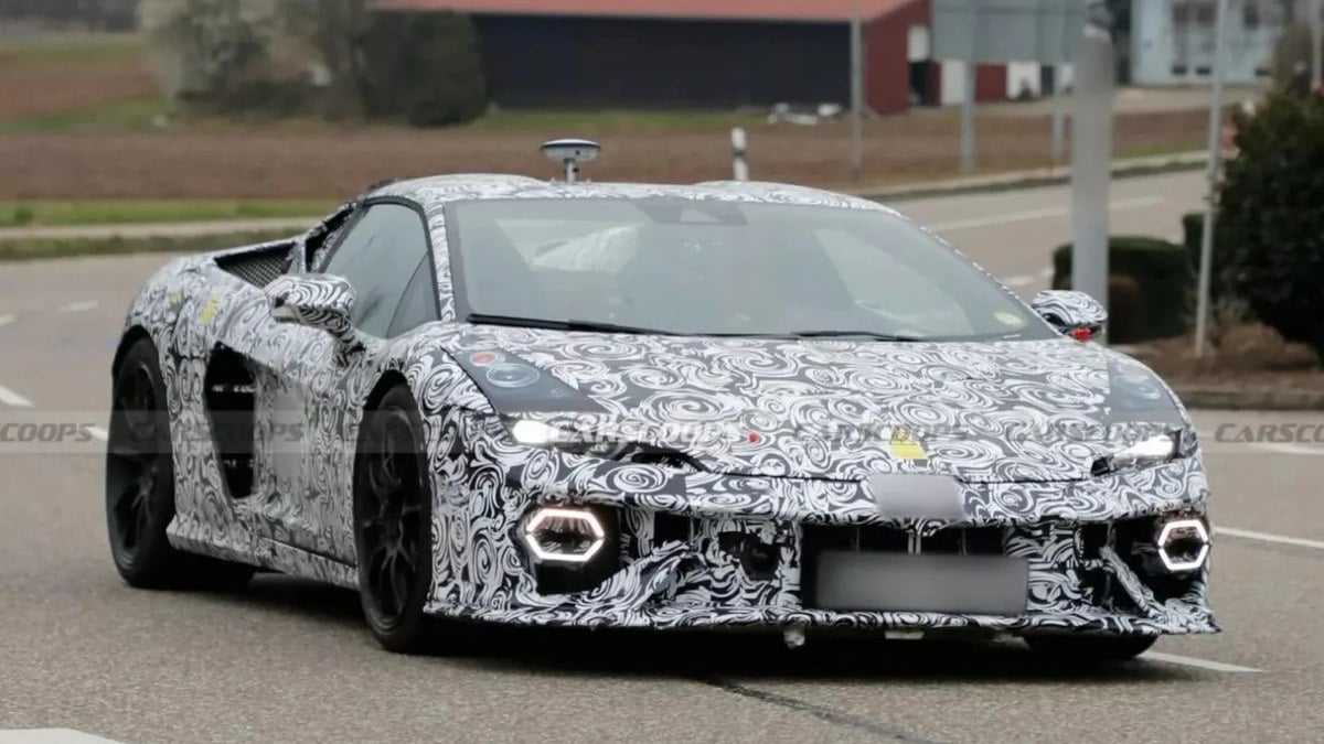 Sucessor do Lamborghini Huracán vai ser eletrificado e chega em agosto