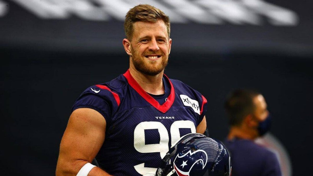 JJ Watt é ex-jogador da NFL