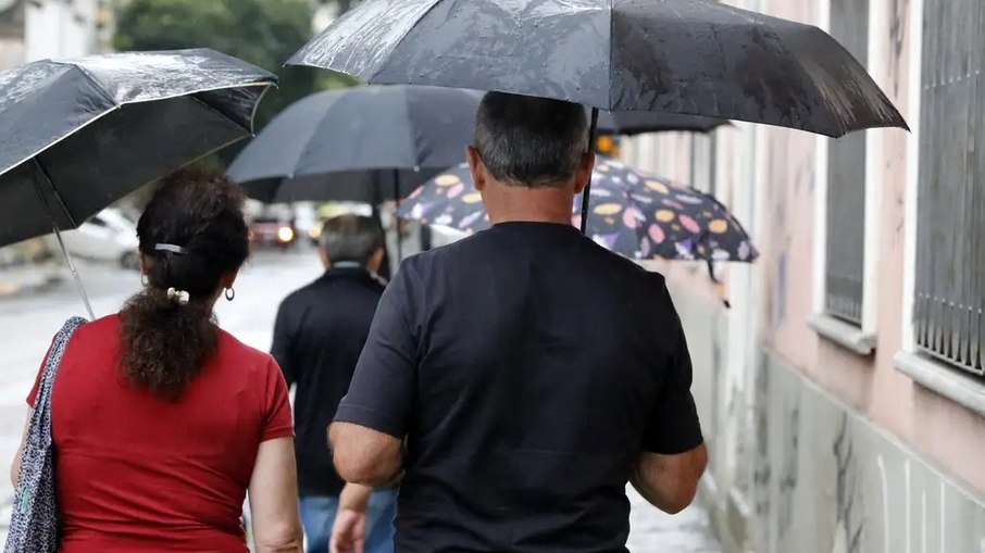 Chuva forte avança por boa parte do país Chuva forte avança por boa parte do país