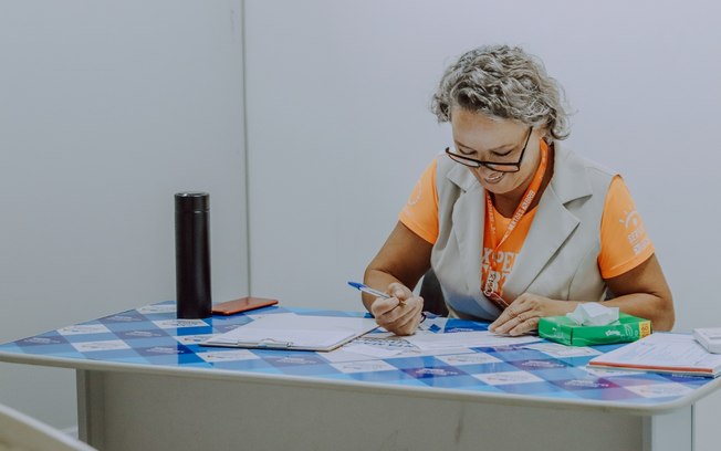 Voluntários promovem saúde mental de mulheres e adolescente