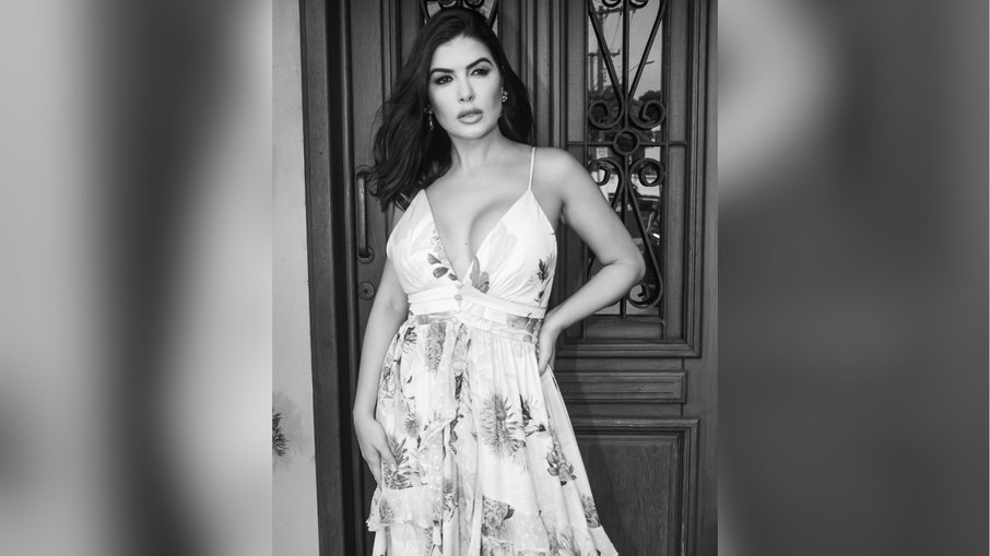 NABILA FURTADO NABILA FURTADO