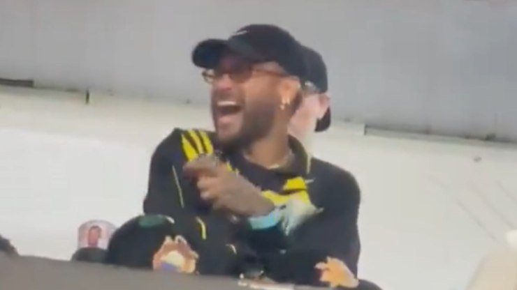 Neymar debocha de torcedores do Atlético em vitória do Santos