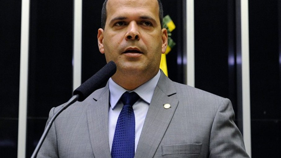 Gutemberg Reis, deputado indiciado pela Polícia Federal junto de Mauro Cid, Bolsonaro e outras 14 pessoas