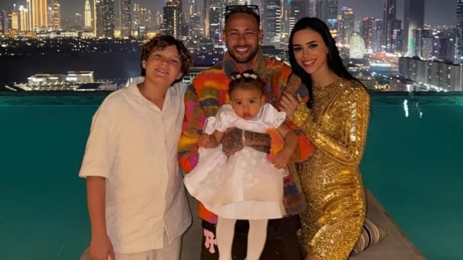 Neymar com a família