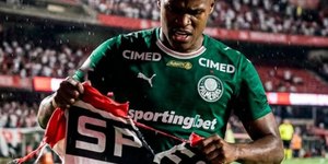 TV causa polêmica com montagem rasgando bandeira do São Paulo