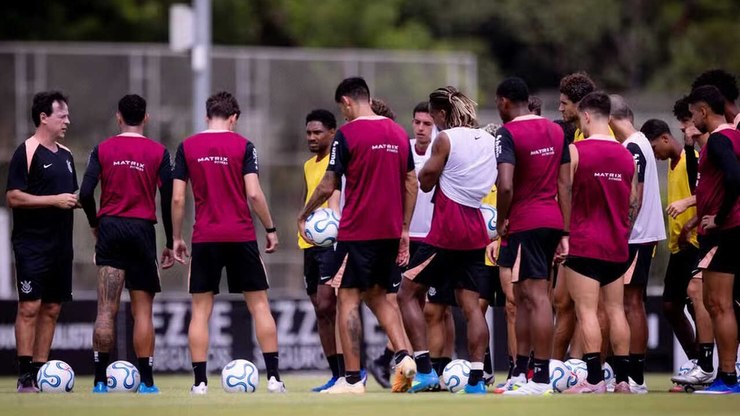 Corinthians%20paga%20parte%20dos%20atrasados%20antes%20de%20jogo%20decisivo