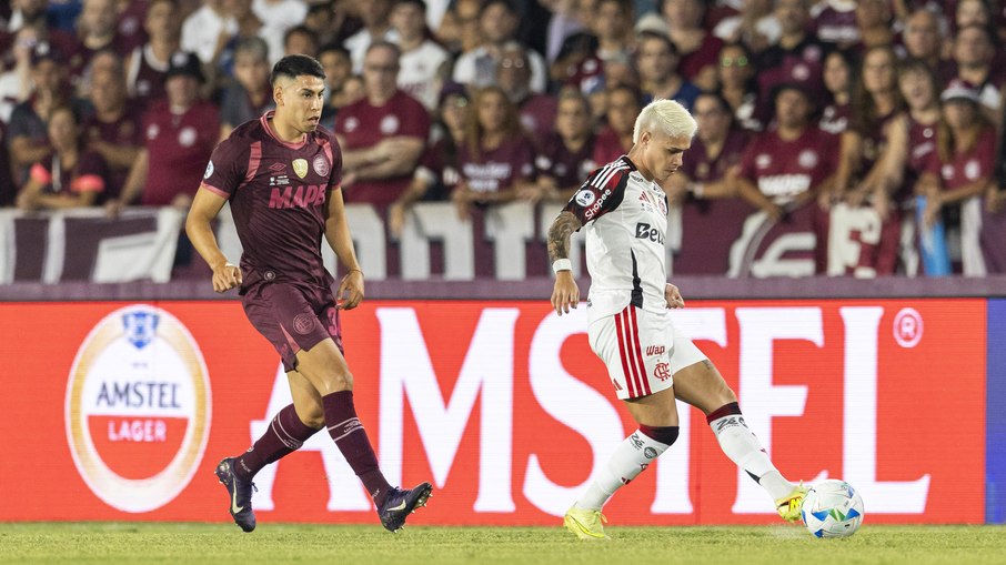 Flamengo vai mal e perde ida da Recopa Sul-Americana para o Lanús Flamengo vai mal e perde ida da Recopa Sul-Americana para o Lanús