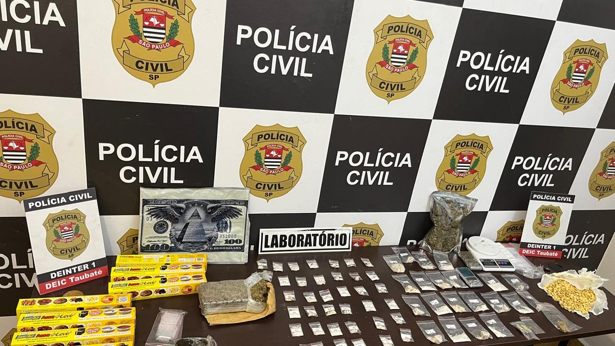 Polícia prende R$ 300 mil em drogas sintéticas no interior de SP Polícia prende R$ 300 mil em drogas sintéticas no interior de SP
