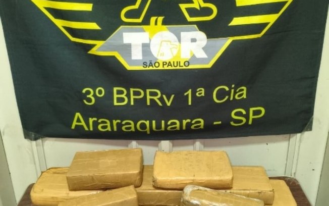 Consultor de vendas é preso pelo TOR com 10 tijolos de maconha na SP-326 Consultor de vendas é preso pelo TOR com 10 tijolos de maconha na SP-326