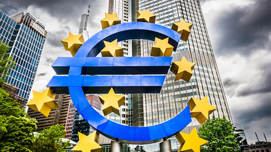BC europeu sobe juros em 0,50 ponto percentual, primeira elevação desde 2011 e a maior desde 2000