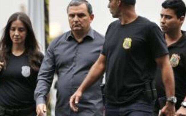 O ex-secretário da Casa Civil do governo Sérgio Cabral, Regis Fichtner, preso na semana passada na Operação C'est Fini