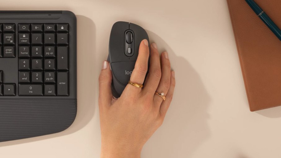 Combo Logitech MK880 reúne mouse com cliques silenciosos e teclado ergonômico para facilitar o trabalho no computador Combo Logitech MK880 reúne mouse com cliques silenciosos e teclado ergonômico para facilitar o trabalho no computador