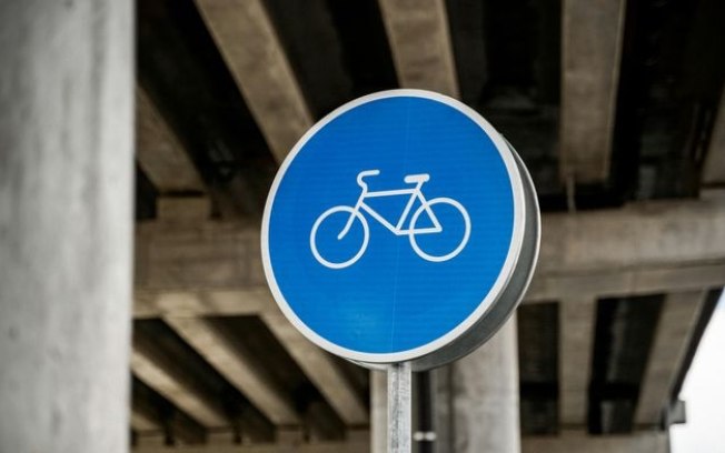 Qual é a diferença entre ciclovia e ciclofaixa?